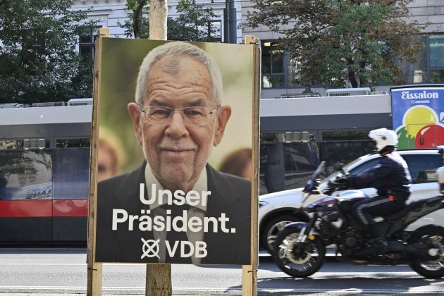 Alexander Van der Bellen.jpg