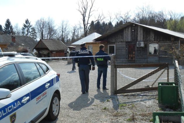 zabjak policija DL romsko naselje.jpeg