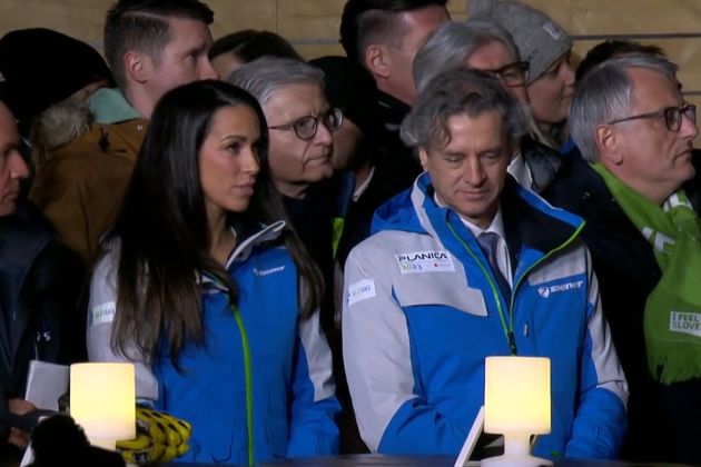 Robert Golob in Tina Gaber sta se zabavala na odprtju prvenstva.png