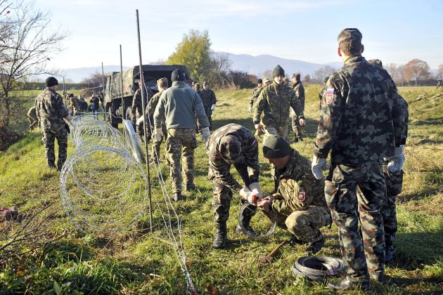 dobova ograja meja sloveska vojska bobo.jpg