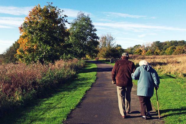 upokojenci, starejsi