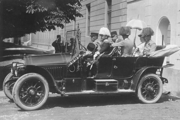 franc ferdinand zofija sarajevo 1914.jpg