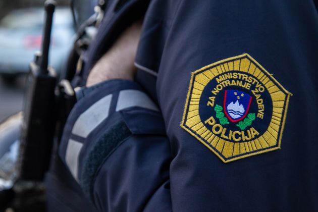 policist, slovenska policija