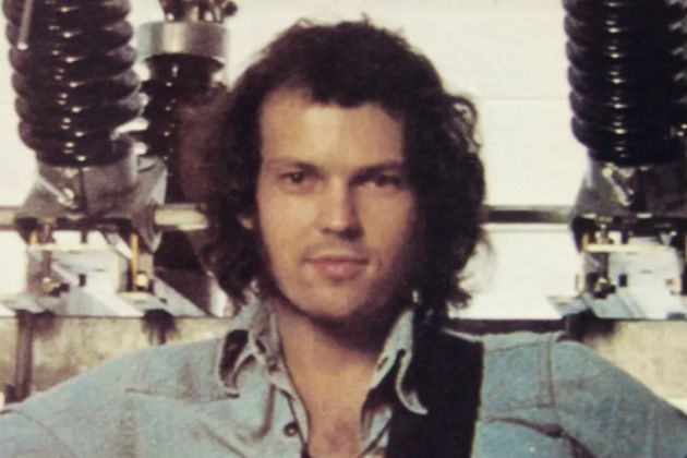 V osemdesetih letih je izdal tudi več samostojnih albumov in igral v drugih skupinah