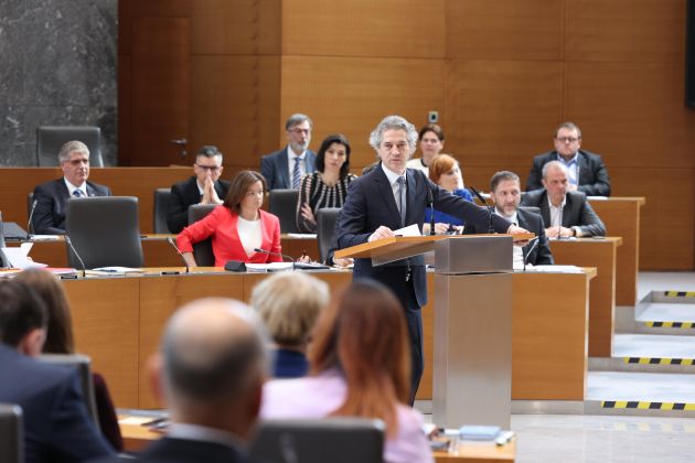 robert golob drzavni zbor.jpg