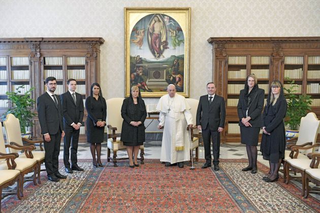 natasa pirc musar papez francisek vatican media.jpg