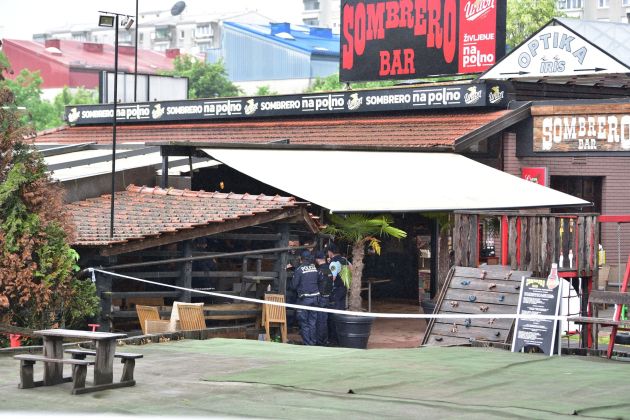 sombrero policija bobo.jpg