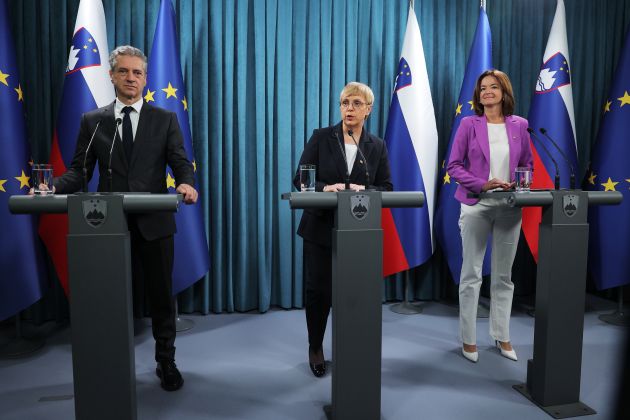 golob pirc musar fajon sta.jpg