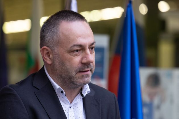 danijel besicloredan vlada1.jpg