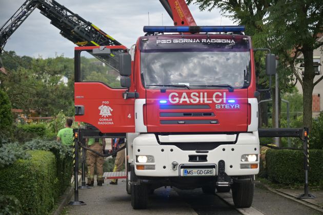 gornja-radgona, neurje-julij-2023, nevihta-toča-vreme, gasilci-podrta-drevesa