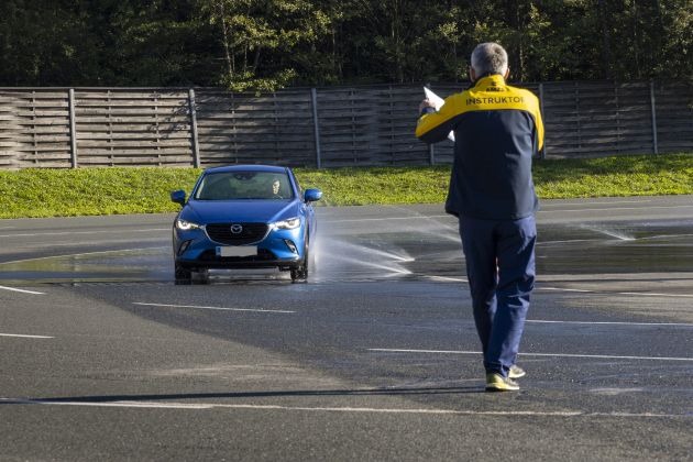 Osvežitvena vožnja za starejše z inštruktorjem.jpg