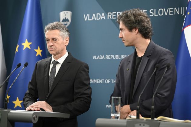 golob mesec m24 sr.jpg