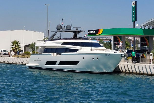 jahta stalekar ferretti.jpeg