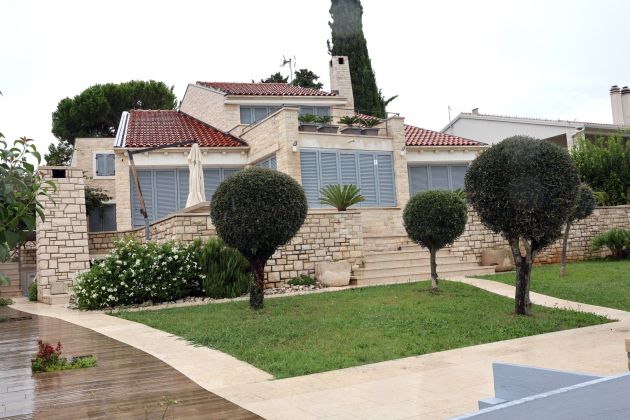 vila anton majzelj pl.jpg