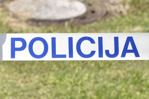 policija trak bobo.JPG