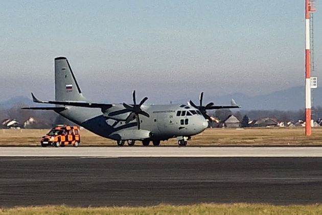 spartan letalo cerklje slovenska vojska.jpg