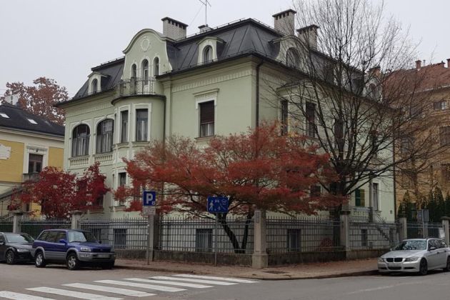 vila zlatorog stavba-LZS-lovska zveza.jpg