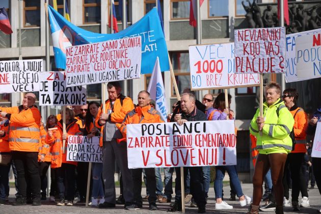 salonit protest dz pl3.jpg