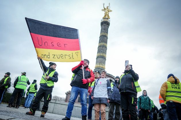 nemcija zastava protest kmetje pf.jpg