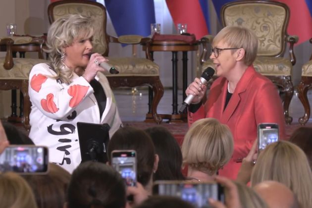 natasa pirc musar ledena poje fb.jpg