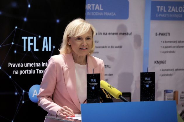 Zlata Tavčar je danes Sloveniji predstavila prvo pravno umetno inteligenco TFL AI (Foto STA).jpg