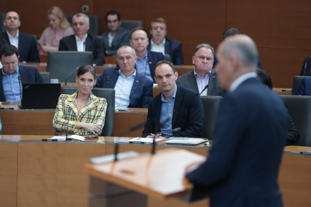 anže logar, eva irgl, janez janša.jpg