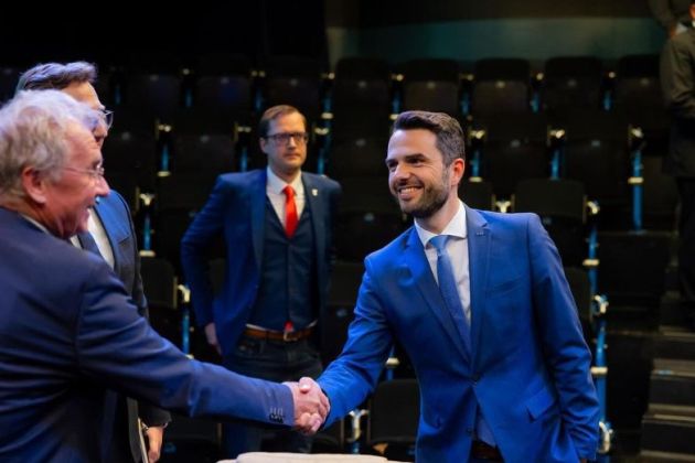 hojs tonin rokovanje.jpg