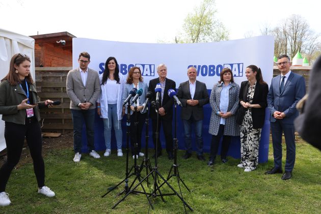 svoboda merlo PL.jpg