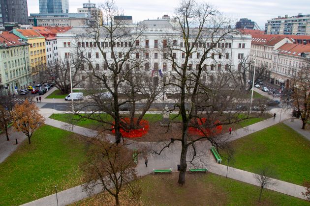 miklošičev park sodišče mv.jpg