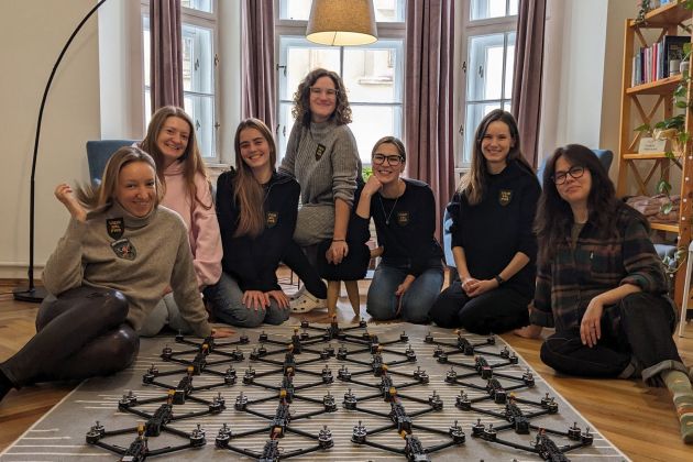 brezpilotniki ekipa.jpg