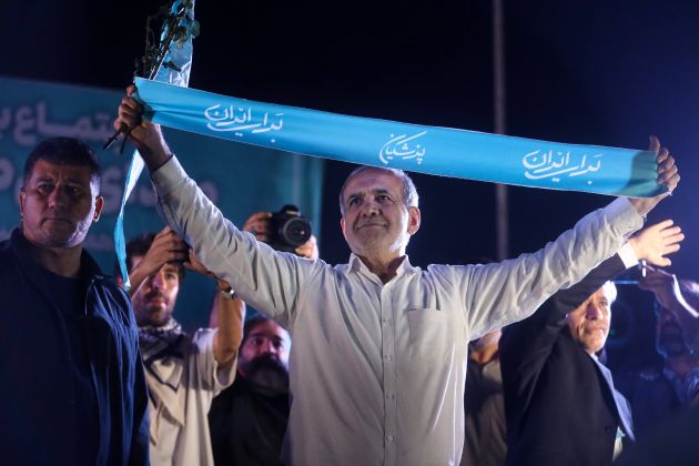 Masud Pezeskian pf.jpg