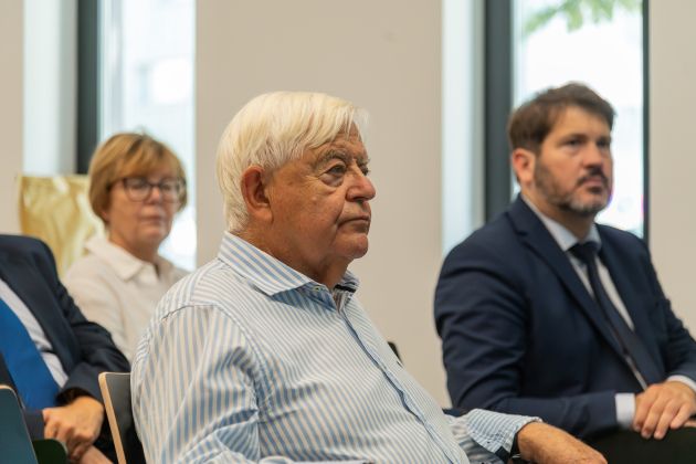 slovesnost-ob-svetovnem-dnevu-spomina-na-romske-žrtve-genocida, romi, genocid, cigani