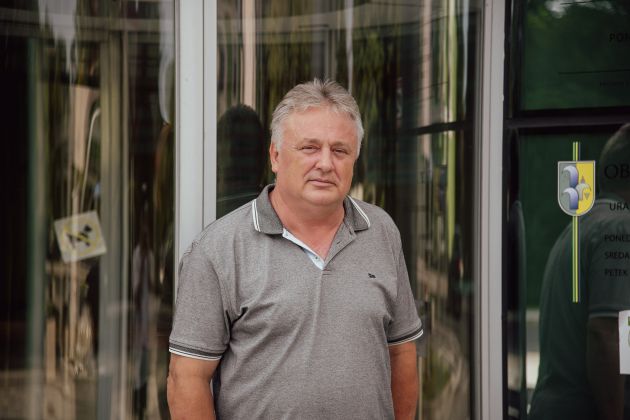 roman-leljak, občina-radenci, pokončna