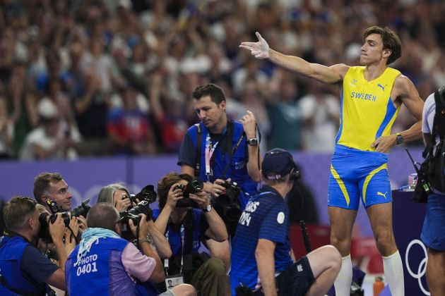 armand duplantis poziranje.jpg