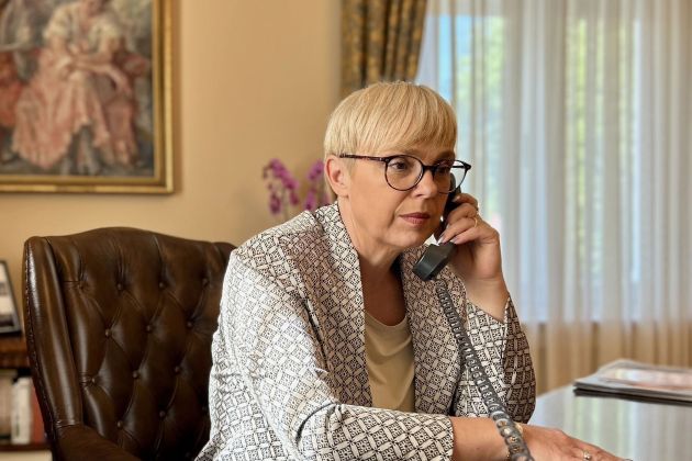 natasa pirc musar zavese tw.jpg