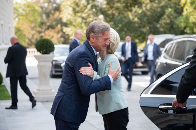 golob von der leyen vlada1.jpg