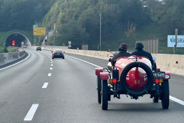 avstralska novinarja.jpg