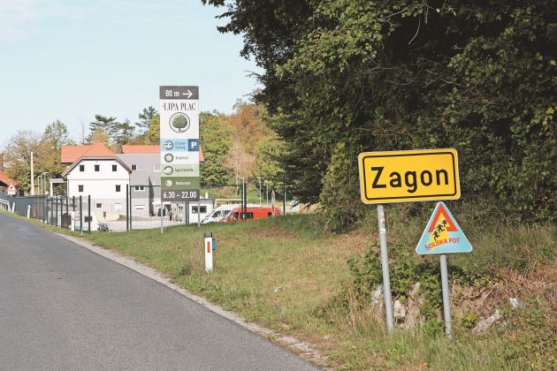 predjamski lipa plac-pl.jpg