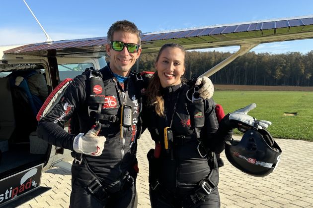 Lara Tošič s svojim inštruktorjem.