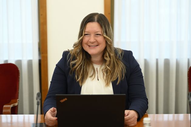 elena zavadlav usaj sr.jpg