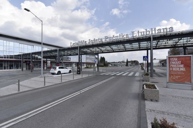 letališče jožeta pučnika brnik.jpg