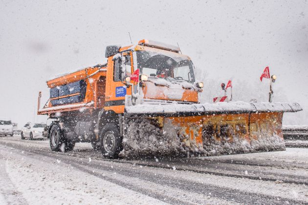 zima sneg ceste plug pluzenje dars.jpg