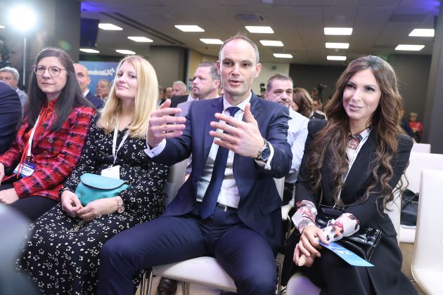 logar jordan irgl Primoz Lavre.jpg