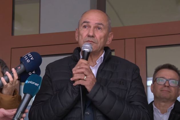 janez jansa celje sodisce protest.jpg