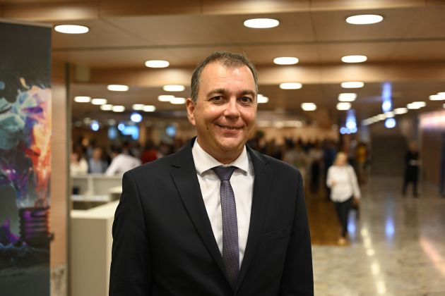 robert ljoljo sr.jpg