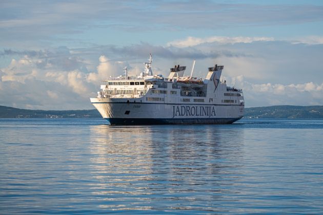 zadar jadrolinija.jpg