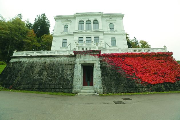 02-beli dvor skrabec-pl.jpg