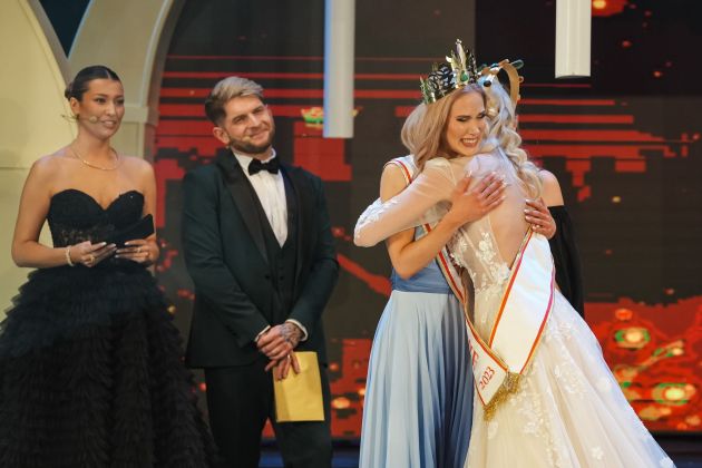 colic bunderla miss slovenije.jpg