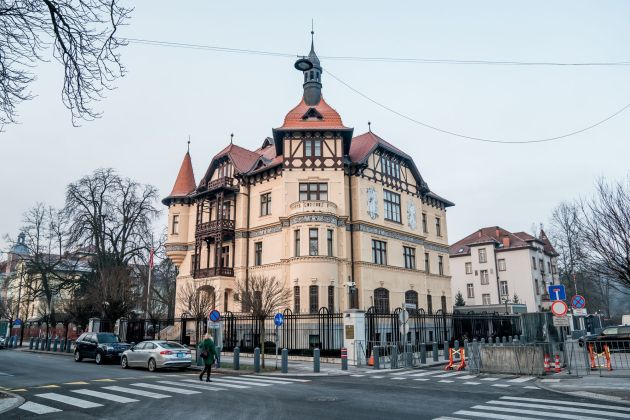 veleposlanistvo ambasada zda ss.jpg