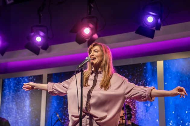 Manca je premierno na Aktualu zapela pesem Sreča računa nate.